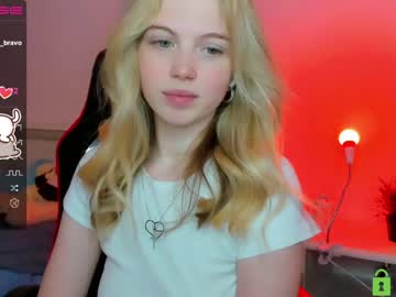 girl small_blondee capture image #3678722