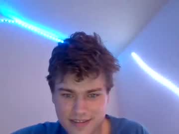 man govle capture image #1736410