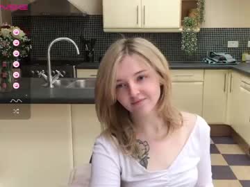 girl lucydelovely capture image #4180068