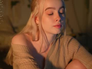 girl mother__of__dragons capture image #5651004