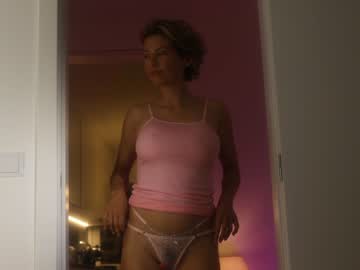 girl hatnbelt capture image #3863070