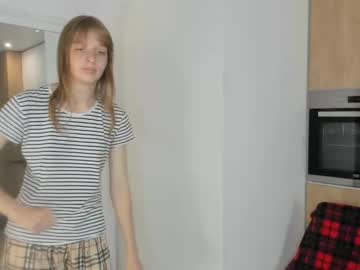 girl lynncodrington capture image #6952751