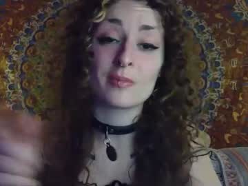 girl pistachio__nut capture image #975102