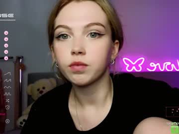 girl small_blondee capture image #4681480