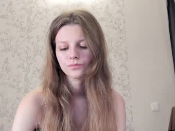 girl alainaestrada capture image #5498156