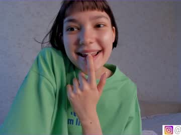 girl bzzzme capture image #4738138