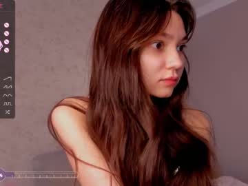 girl bzzzme capture image #5993624