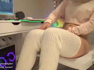 girl ashley_benson1 capture image #1935721
