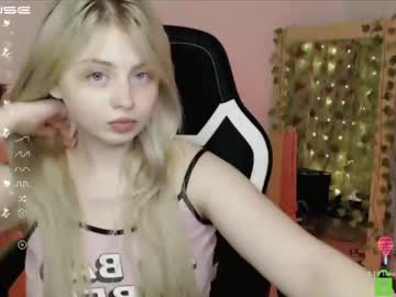 girl shy_blondiee capture image #3820403