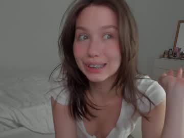 girl vivienne_westwoood capture image #4333422