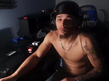 man kylewhitedgs capture image #3954326