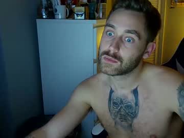 man greyjoggers capture image #2879012