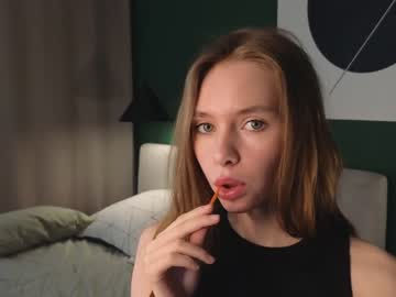 girl elenegilbertson capture image #6740148