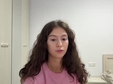 girl tannaschoeneck capture image #20201