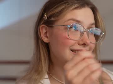 girl april_blush capture image #6769443