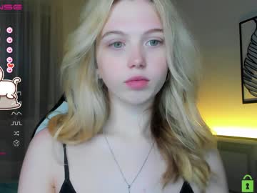 girl small_blondee capture image #3670704