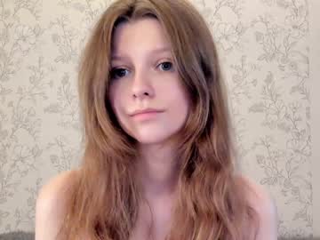 girl alainaestrada capture image #5482754