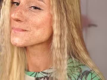 girl artease capture image #5391092