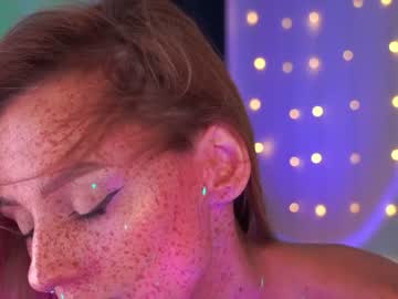 girl artease capture image #3317067