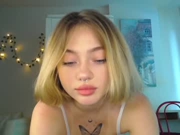 girl adelewilson__ capture image #4806687