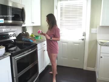 girl dontgivethisout capture image #3688722
