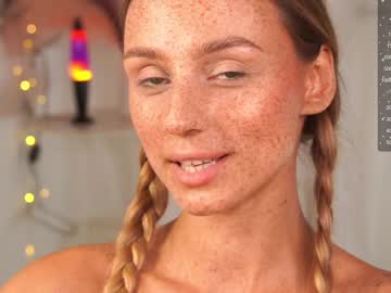 girl artease capture image #5707469
