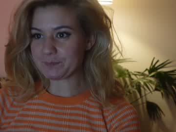 girl internet_famous capture image #2583199