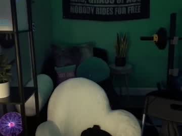man crashmonroe capture image #2461573