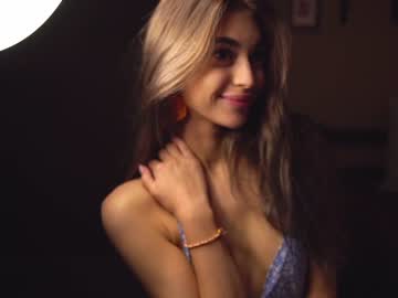 girl cuteelsa_ capture image #5771537