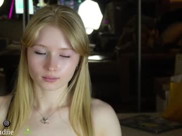 girl bestblondiiecb capture image #6693793