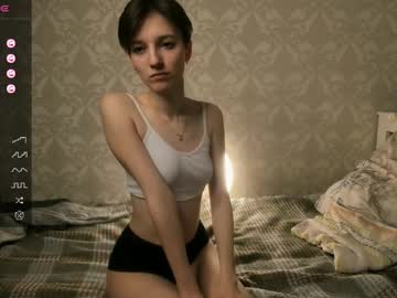 girl esmabluitt capture image #7024492