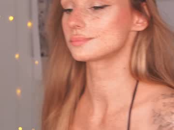 girl artease capture image #4787358