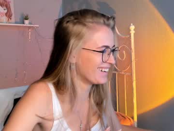 girl linellali capture image #2525693