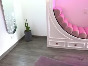 girl ashlyeroberts1 capture image #1889356