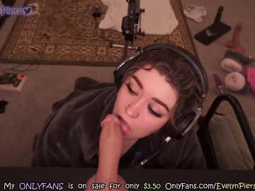 girl evelynpiers capture image #4778125