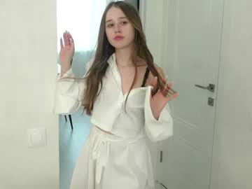 girl ottiliebirchfield capture image #7031113