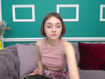 girl adelewilson__ capture image #386745
