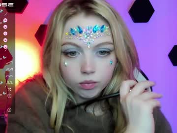 girl small_blondee capture image #3949088