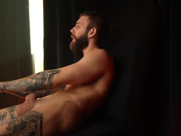 man c_o_n_q_u_e_r capture image #2976255