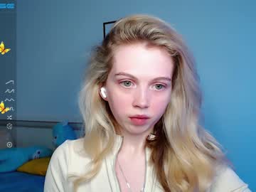 girl small_blondee capture image #3772486