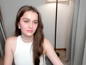 girl creammraspberry capture image #4872907