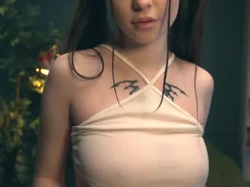 girl ella_knockers capture image #1117788