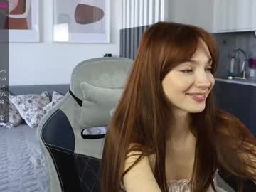 girl _guesswhat_ capture image #1514553