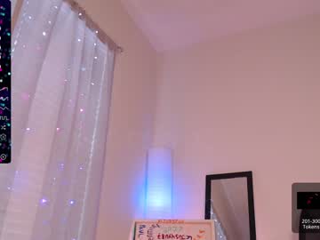 girl petitebrat capture image #5127382
