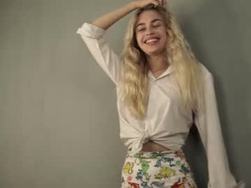 girl cuteelsa_ capture image #4808596