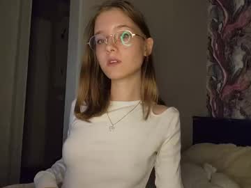 girl lowress capture image #7023310