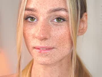 girl artease capture image #5893508