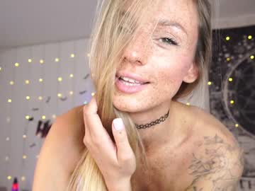 girl artease capture image #5541536
