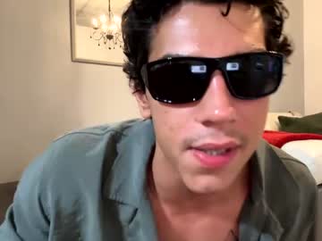 man heyitsmoo capture image #6936509