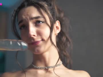girl angels_kiss capture image #3589864